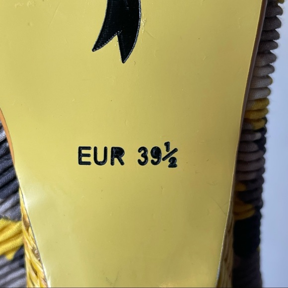 NWOB Poetic Licence Picnic Ready Yellow and Gray Embellished Heel - Picture 9 of 12